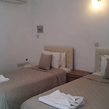Paradise Hotel