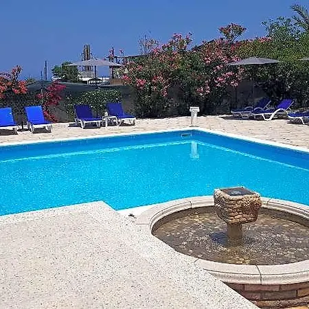 Paradise Hotel