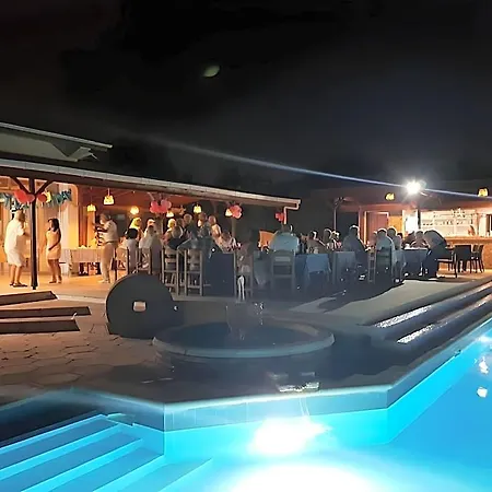 Paradise Hotel 3*